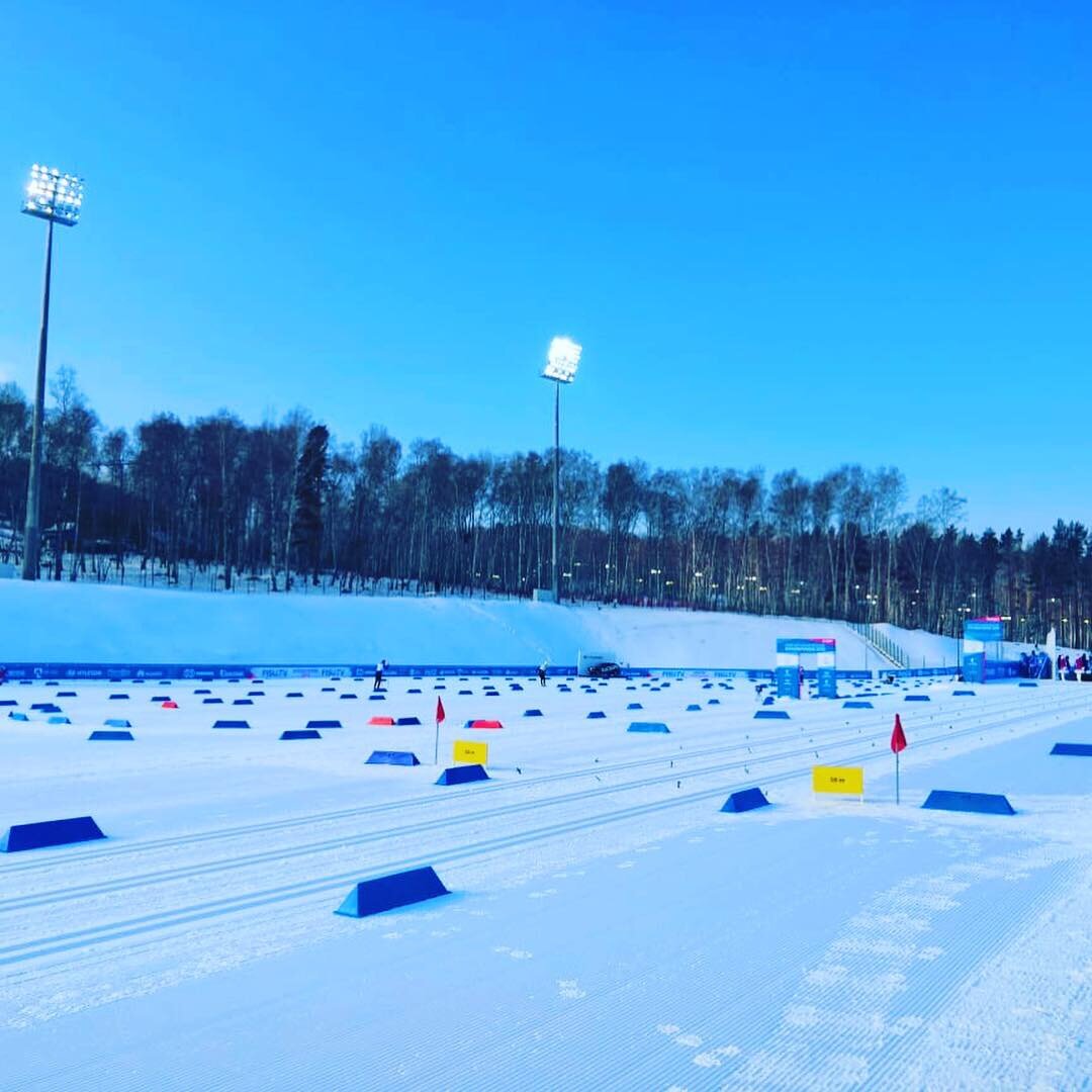 Стадион за городом. 