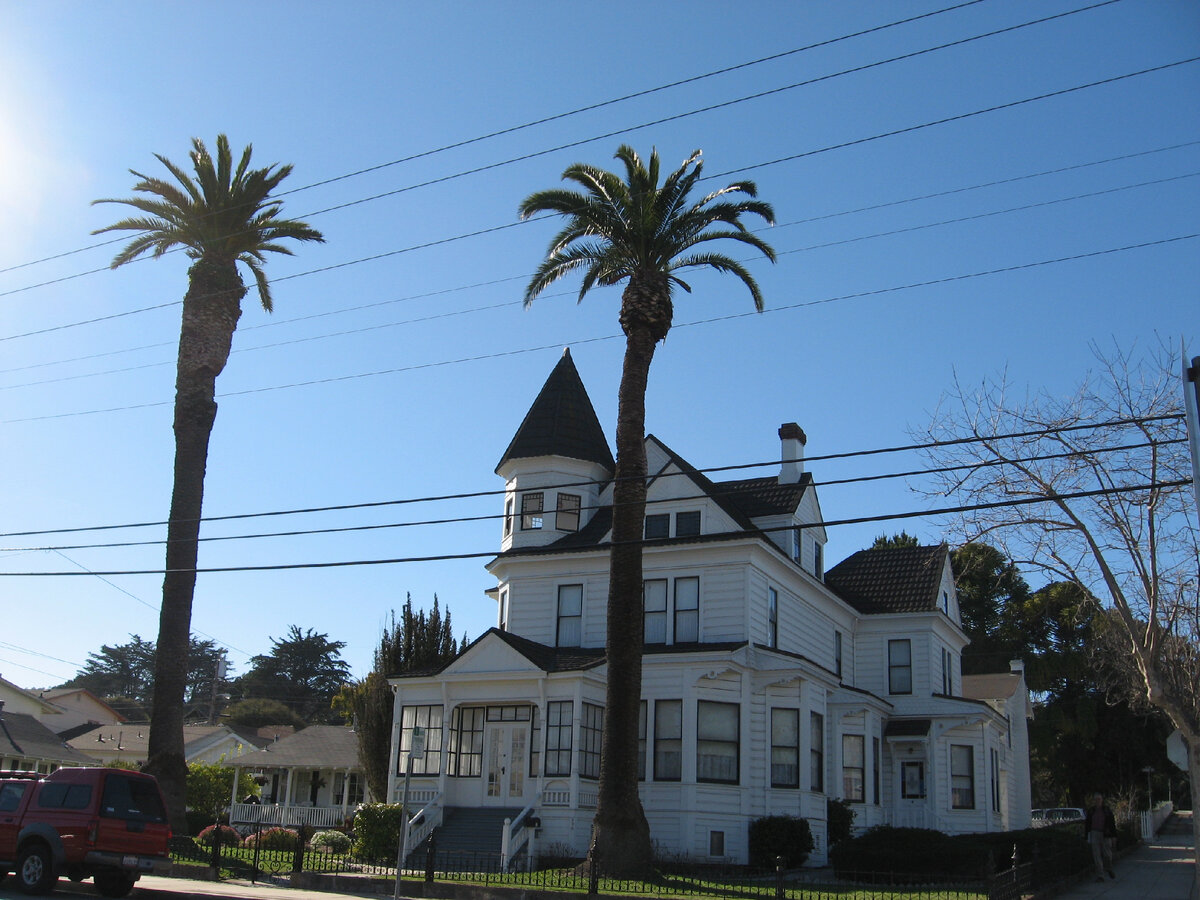 Один из домов знаменитой одноэтажной Америки 