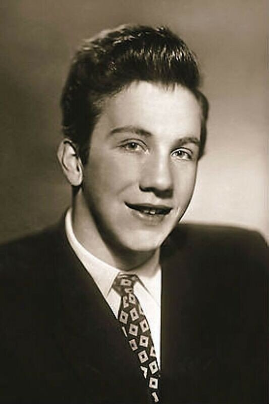 Савелий Крамаров в молодости