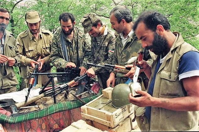  Азербайджанские солдаты во время войны. 1992 год (cc) Ruaf Mammadov