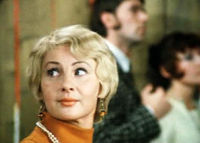 Нина Крачковская в фильме "Не может быть!" в  1975 году.