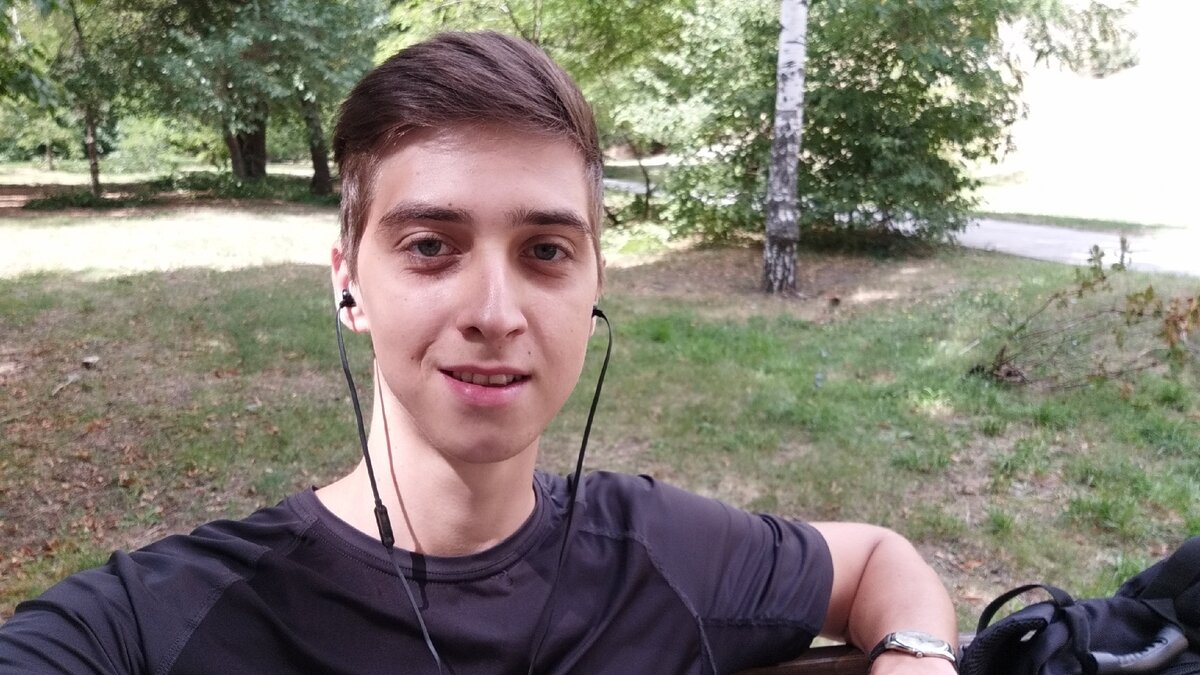 Сижу в парке и пишу эту статью))