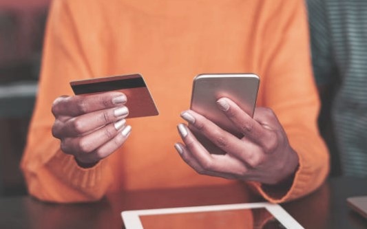 Даже с беспрецедентным вызовом COVID-19 StoneCo заработала 282 млн. реалов в 2020 г., или около $50 млн.