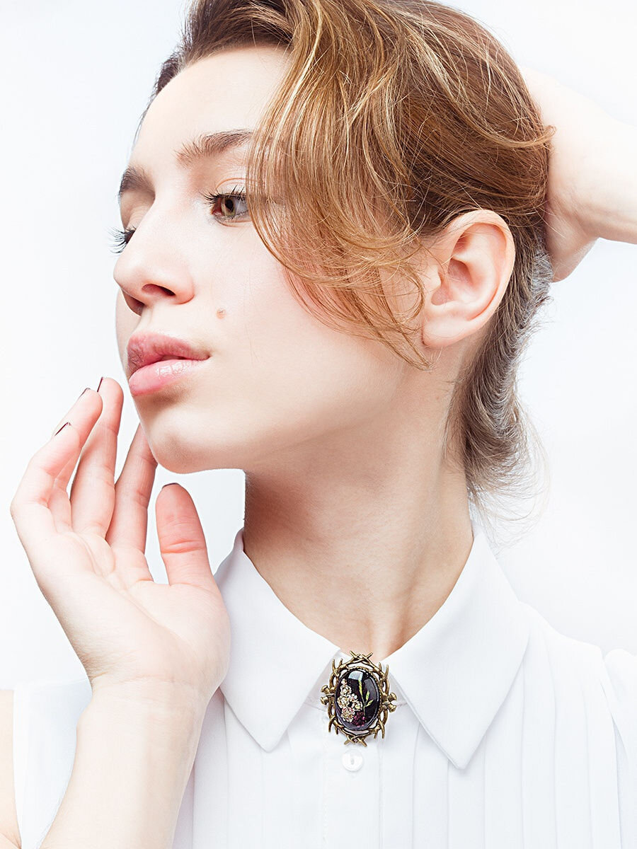 Винтажная брошь с озотаинусом, спиреей и травами - моя работа.