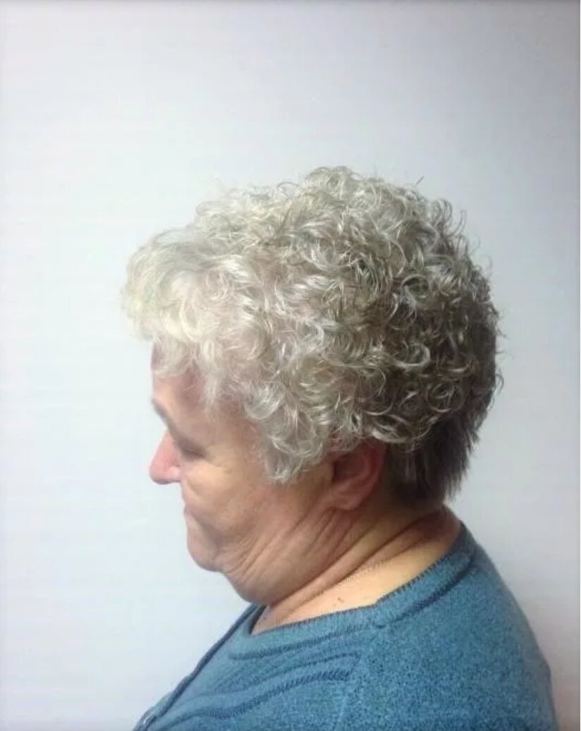 Стрижки с хим завивкой для пожилых дам на тонкие волосы