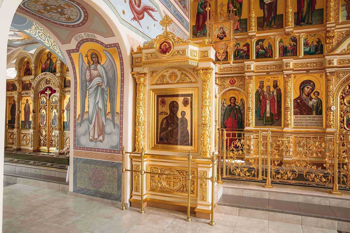 Благоукрашение храма Сошествия Святого Духа на апостолов в г. Казань. Работа мастерской "Палехский иконостас"