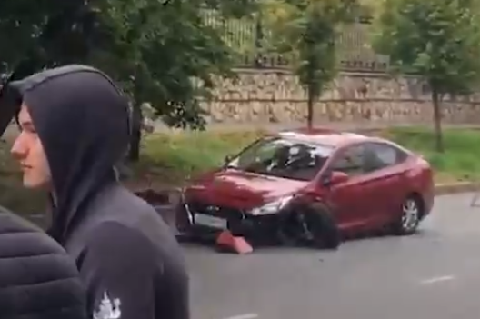 Разбитый  Hyundai