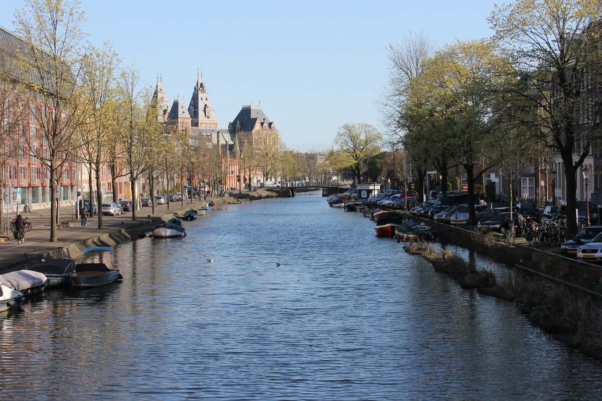 Амстердам в апреле 