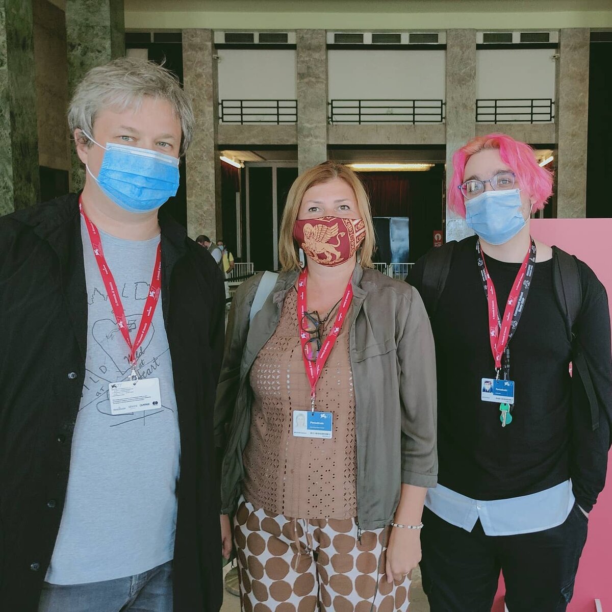 Между кинокритиками-героями Антоном Долиным и Егором Беликовым