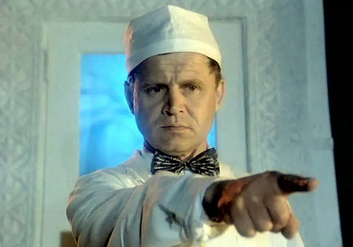 Николай Князев (Сергей Никоненко), кадр из фильма "Ёлки-палки" (1988)