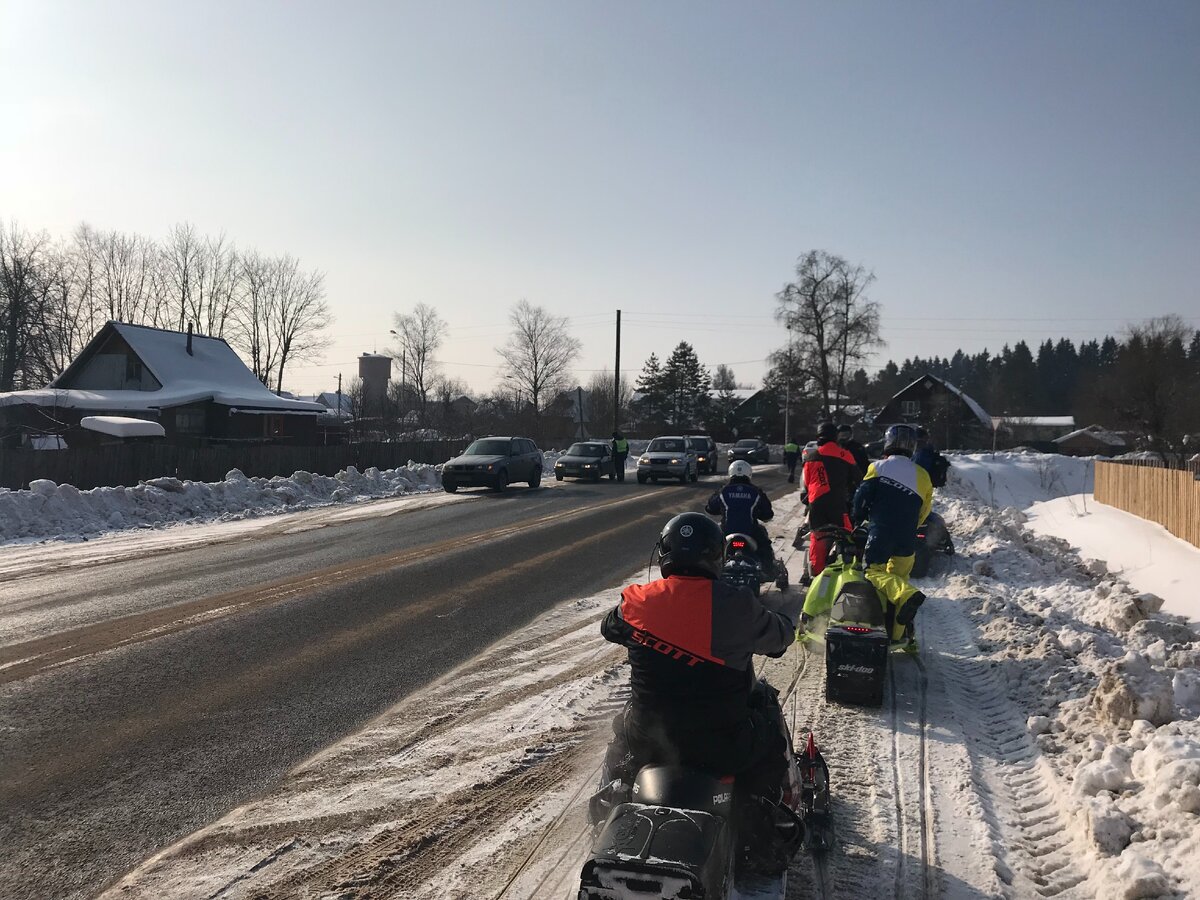 Выезд на снегоходах 