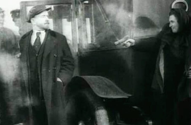 Источник: https://gotps3.ru/pokushenie-na-lenina-chto-stoyalo-za-postupkom-zagadochnoj-terroristki-fanni-kaplan/