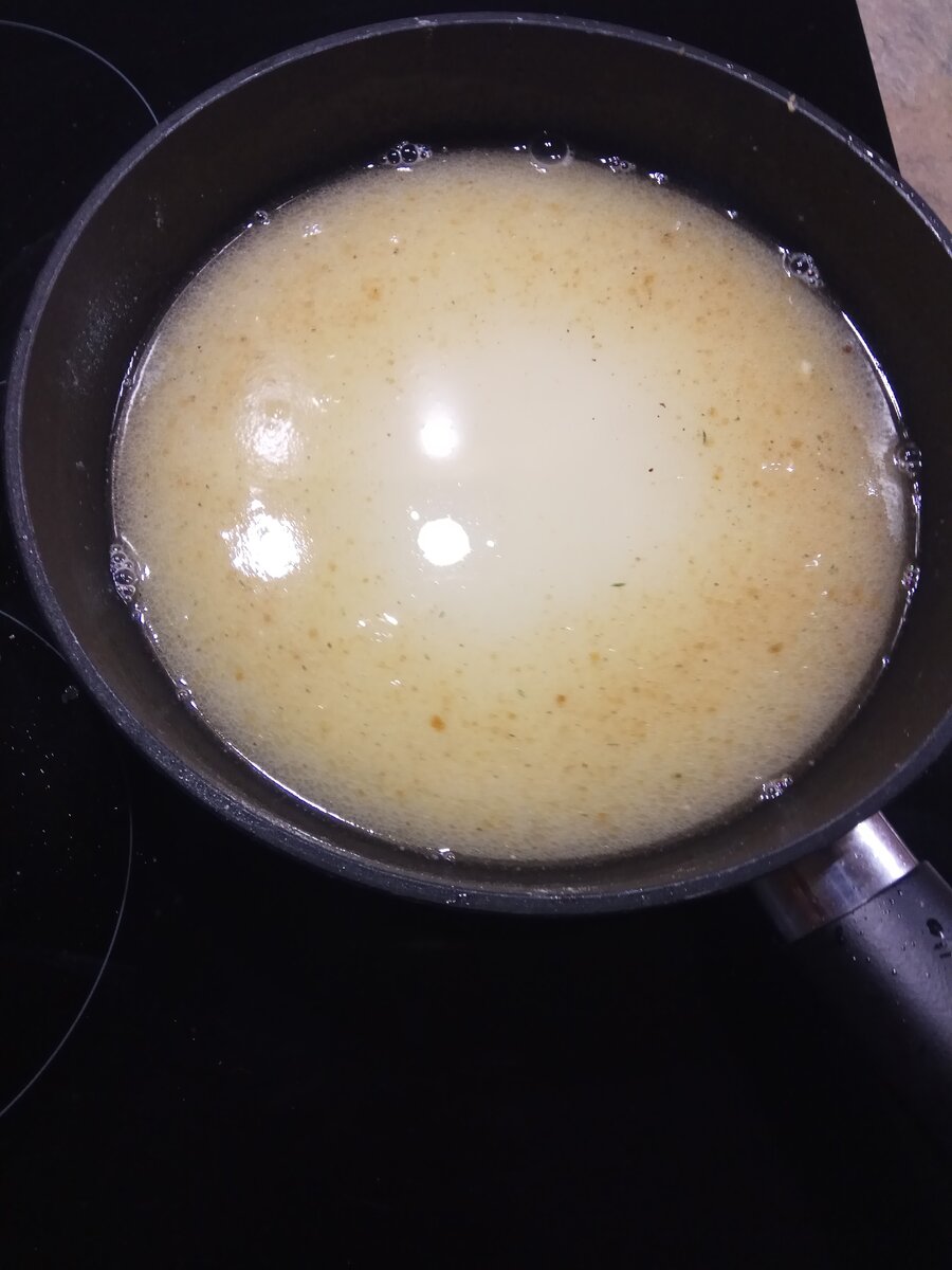 Процеженный маринад выпариваем до загустения.