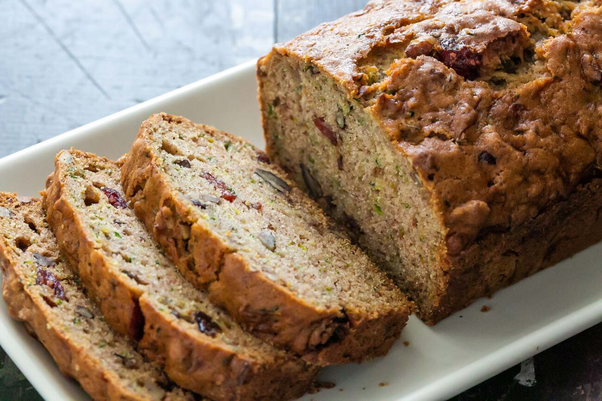 Хлеб из цельнозерновой муки в хлебопечке. Zucchini Bread. Правильное питание цельнозерновой хлеб. Хлеб с цуккини. Приготовить цельнозерново.