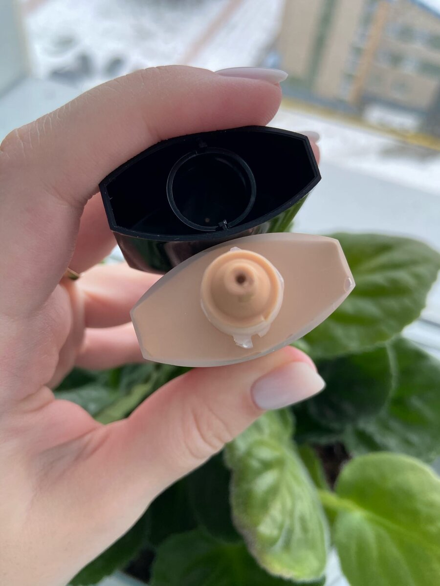 Дозатор тональной основы Max Factor Lasting Performance