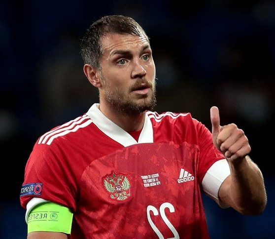 Артему Дзюбе доверяют