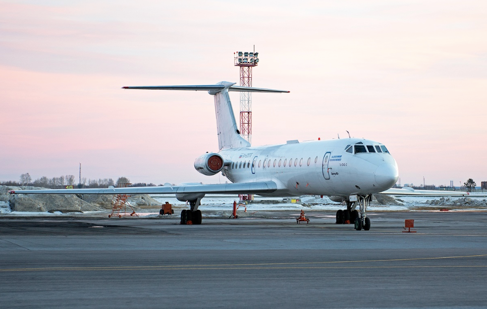 Самолёт в аэропорту