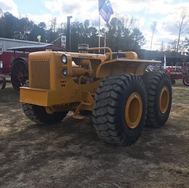 Caterpillar 4-wheel  tractor DW6