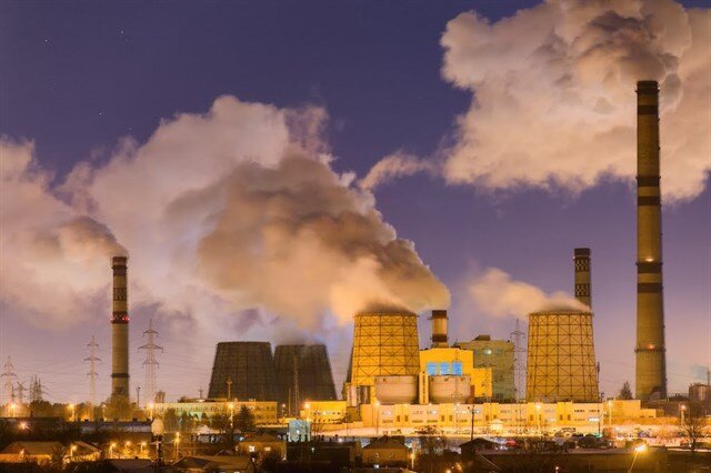 Минская ТЭЦ-3 расположена в юго-восточной части Минска. Строительство началось в 1946 году, пуск первого турбоагрегата станции мощностью 25 МВт состоялся в 1951-м. На тот момент это был первый в Беларуси опыт пуска энергооборудования высокого давления. ТЭЦ с предполагаемой мощностью 25 МВт изначально предназначалась для обеспечения электроэнергией, паром и теплом Минского тракторного завода. В настоящее время ТЭЦ обслуживает крупнейший промышленный узел, образованный тракторным, автомобильным, моторным, подшипниковым и другими заводами, а также обслуживает около 25 % жилого фонда города.