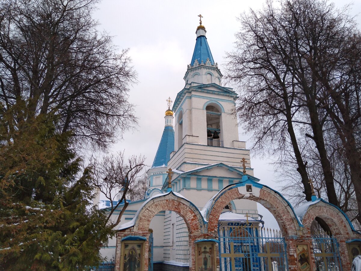 Село беседы промышленная. Храм Михалево Воскресенский. Храм в селе беседы Московской области. Село Михалёво Воскресенский район. Михалево Церкови Христо-Рождественская.