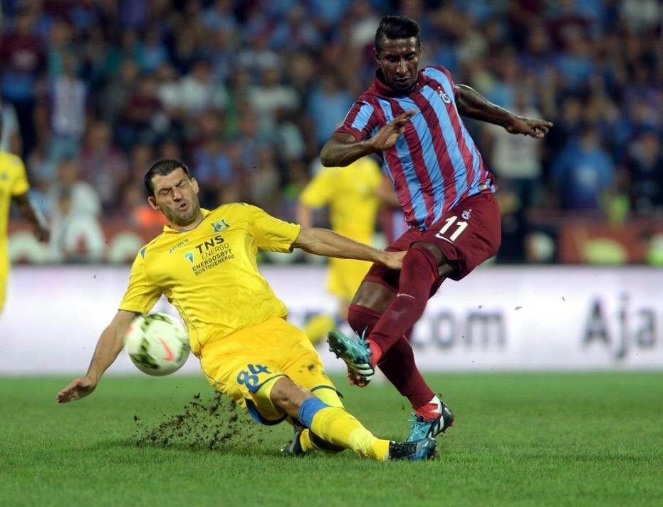 Лига Европы. Раунд Плей-офф. Трабзонспор (Турция) – Ростов 2-0. Александр Гацкан против Кевина Константа.