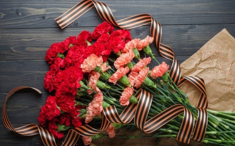 Тосты и поздравления на 9 мая в стихах