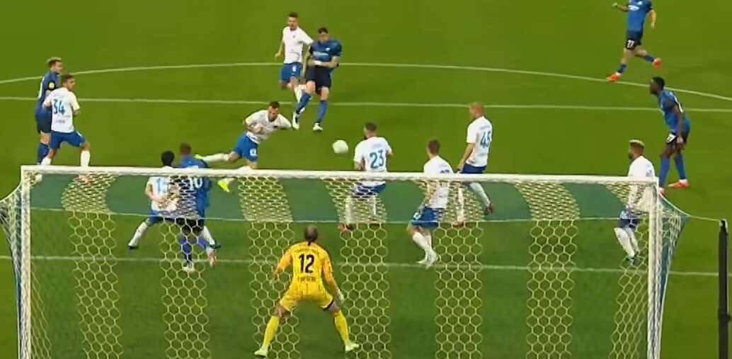 Опасный момент у ворот "Сочи".