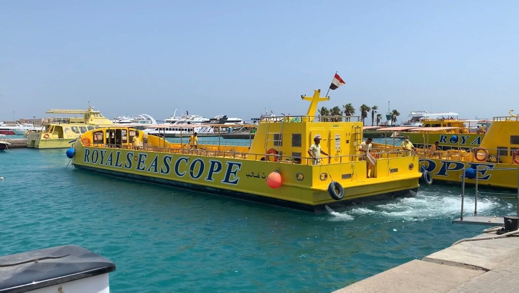 Порт Марина, батискаф.