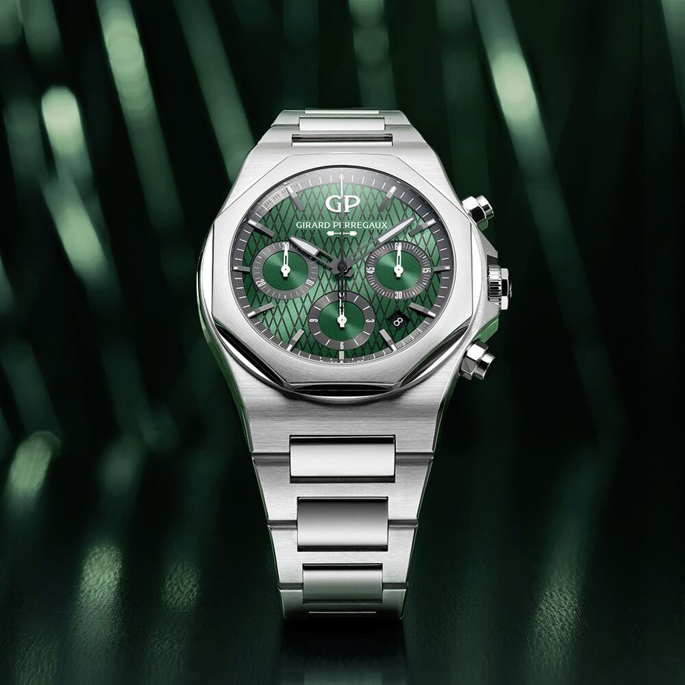 Часы Girard-Perregaux Laureato Chronograph Aston Martin Edition 