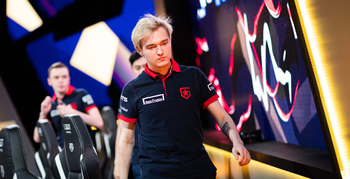 Игрок команды проигравшей Gambit