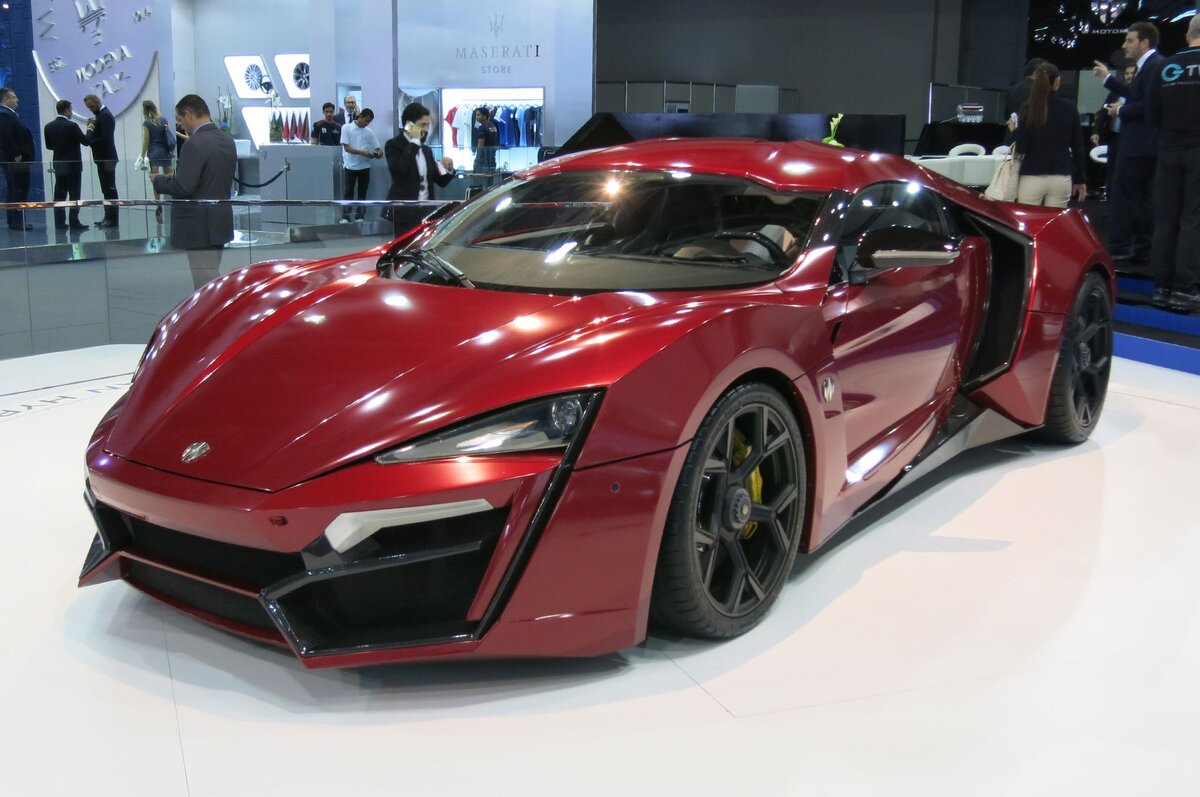 Суперкар Lykan Hypersport