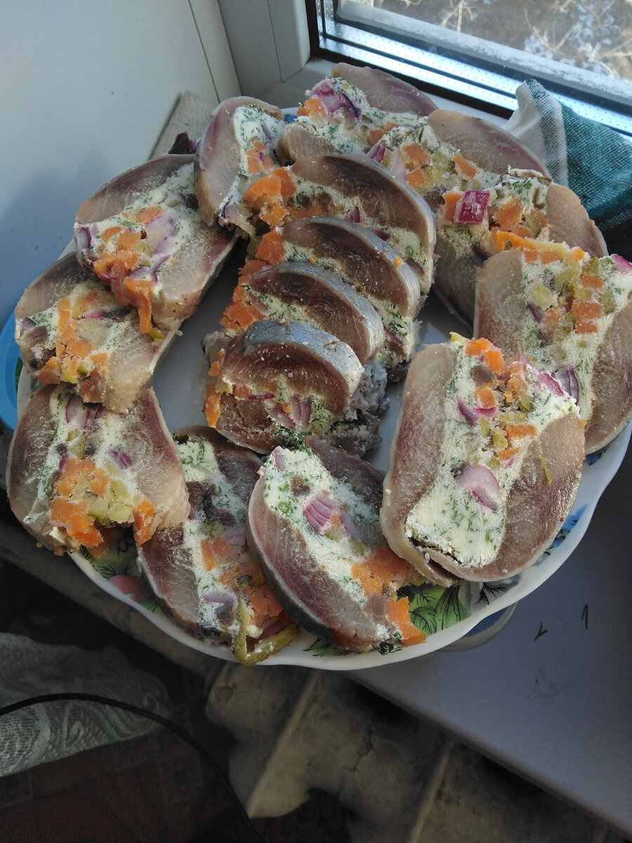 рулет из сельди (собственный посол)