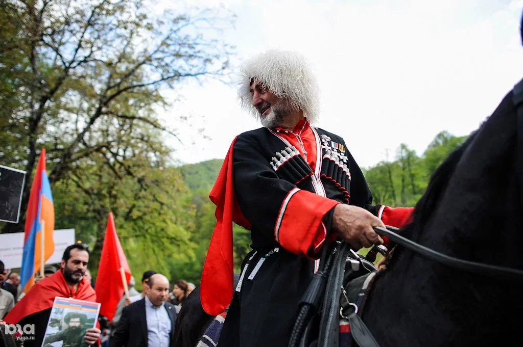 Армянские казаки. Армяне казаки. Армянская папаха. Армянин в папахе.