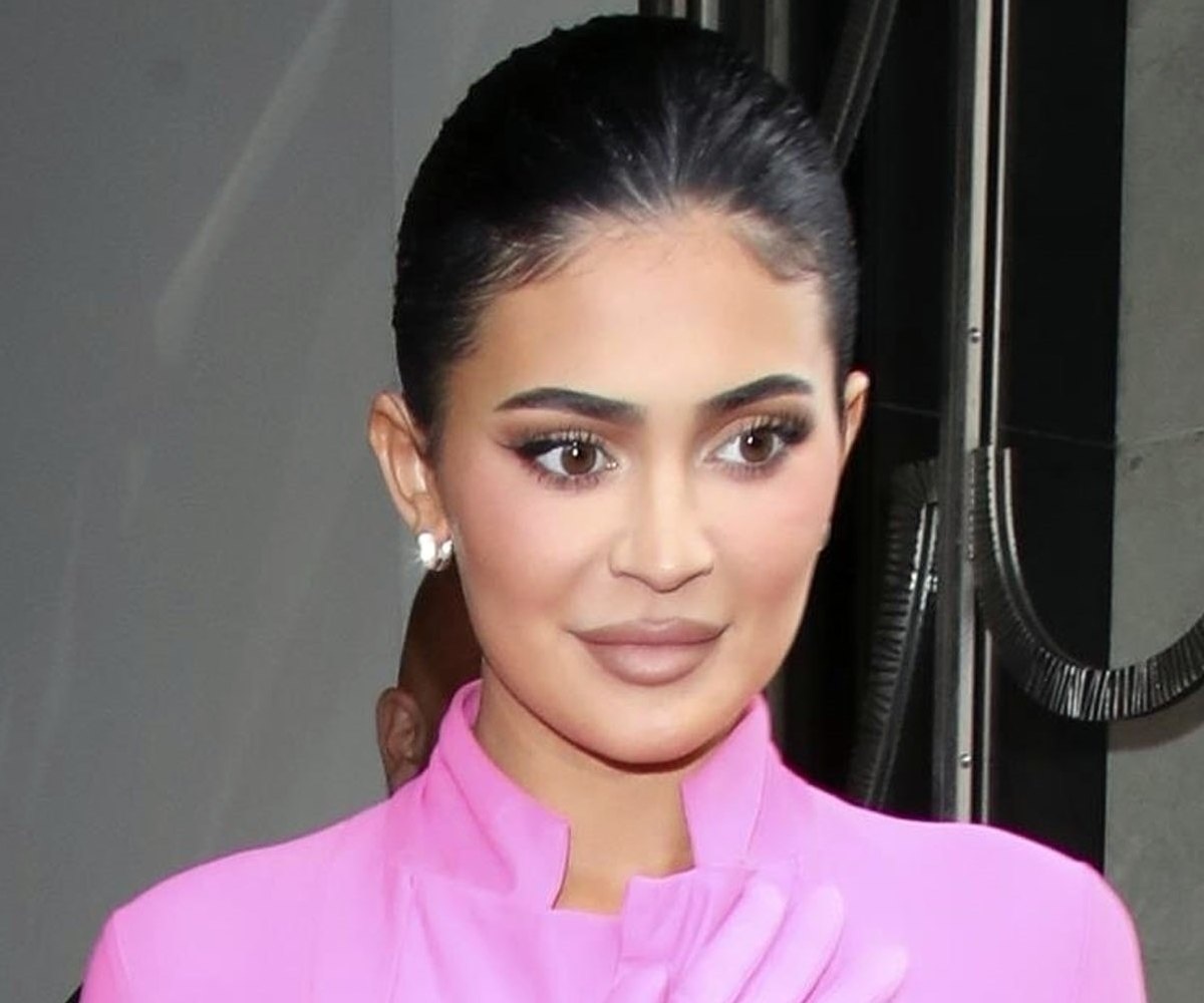     «Достаточно клеветы в мой адрес!»: Кайли Дженнер ответила на обвинения звездного визажиста