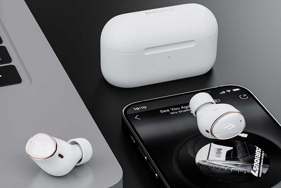 Наушники 1more evo. 1more EVO. AIRPODS Pro 6. One more EVO наушники. Беспроводные наушники 1 more EVO.