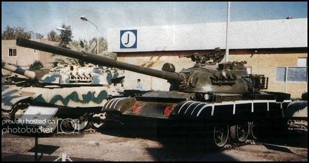 Type 69Q-M2 рядом "Тип 69" с комплектом Al Faw