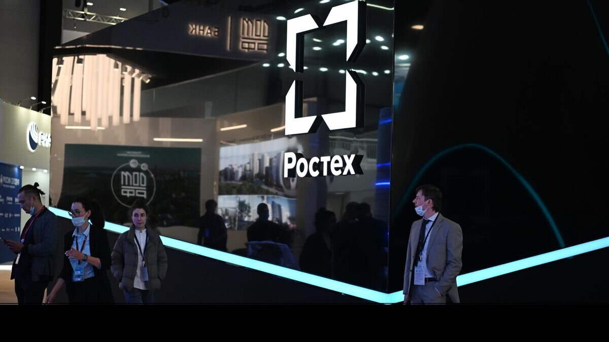    Стенд государственной корпорации "Ростех" на выставке XXV Петербургского международного экономического форума© РИА Новости / Павел Бедняков