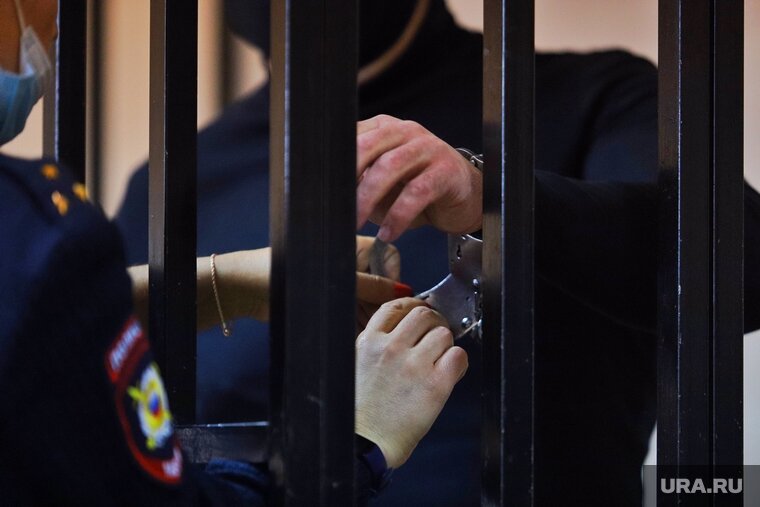    Александр Попов получил 12 лет общего режима