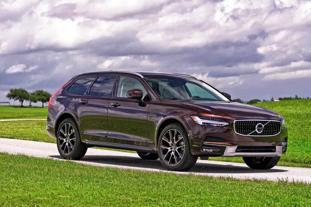 Volvo v90 Cross Country 2020. Volvo 90 Cross Country. Вольво v90 2017.