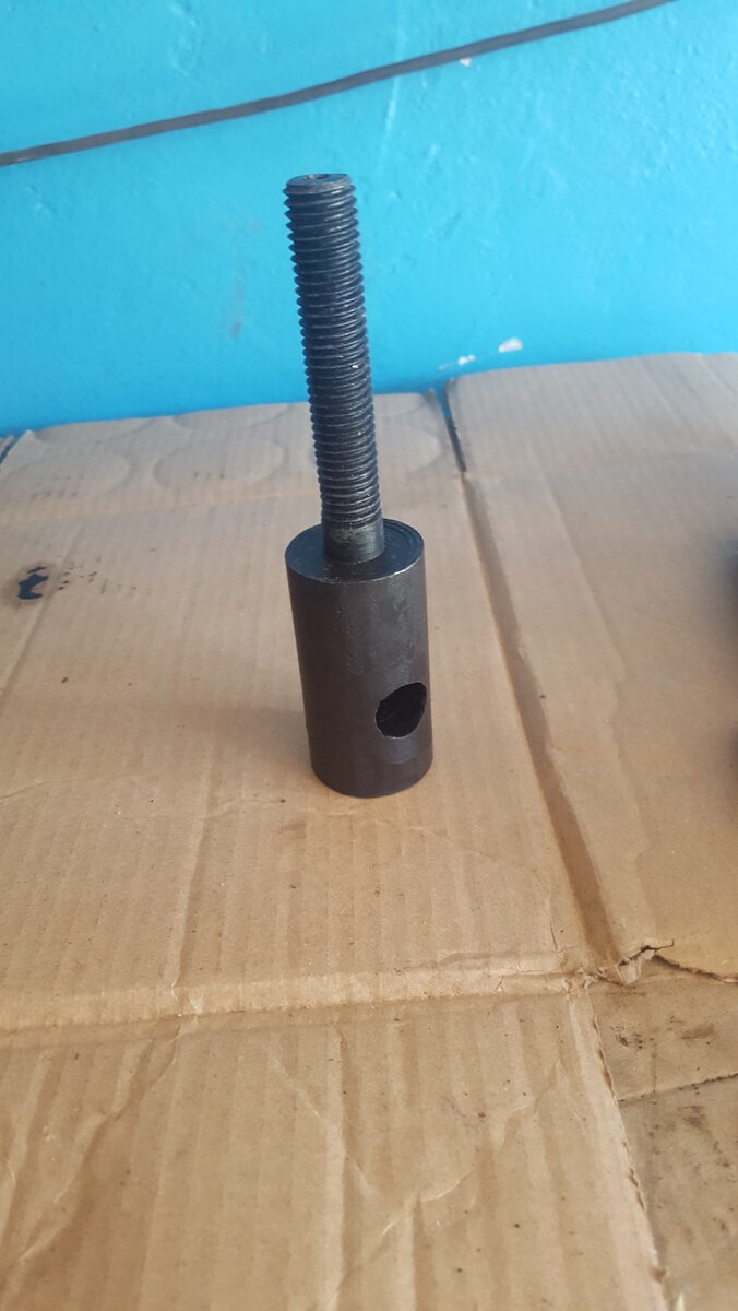 Сам винт М18х2.5 