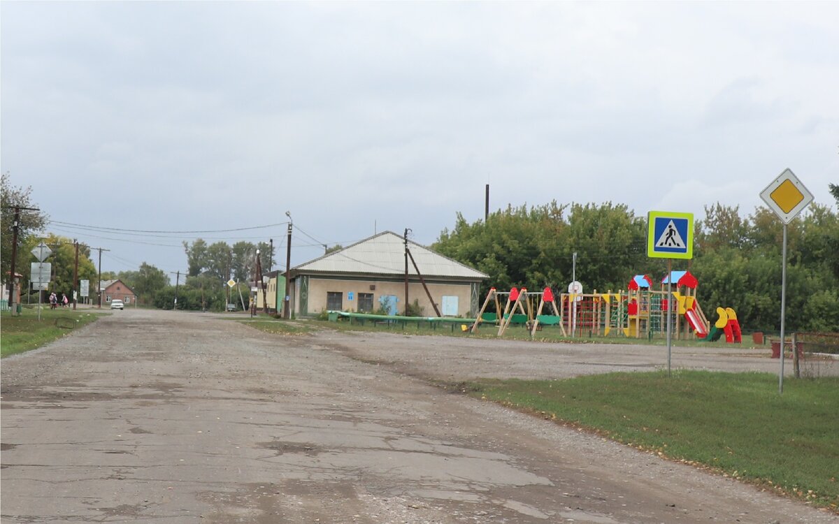 Село ело алтайского края. Чистюнька Алтайский. Димитровский колхоз Алтайского края. Есть Алтайский край поселок журавлятка.