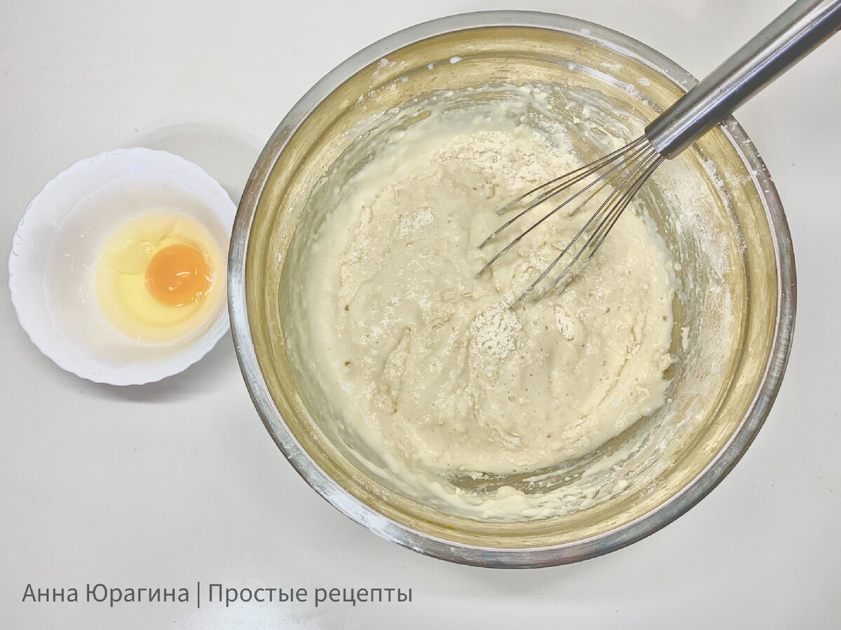 Замешиваю тесто ложкой и жарю пирожки не касаясь руками: готовлю украинские  