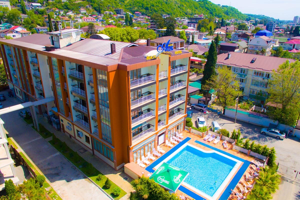 Источник: https://hotelalex.ru/images/gallery/accomodation/hotel-alex-gagra-0135.jpg