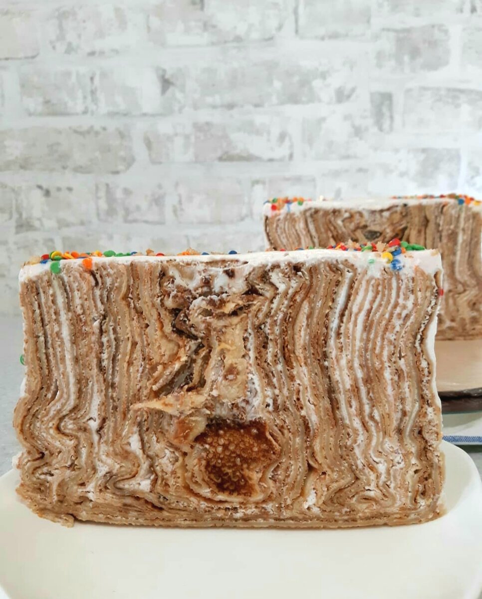 Блинный торт в разрезе