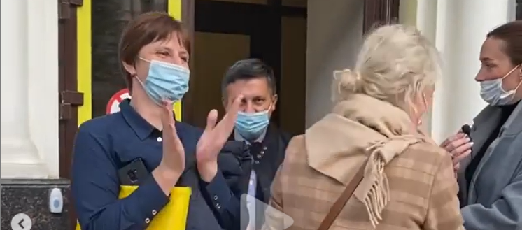 мама ребенка после суда