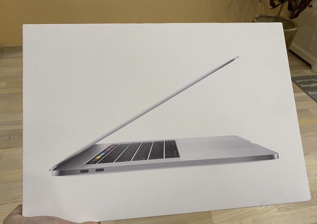 Хорошо, что сохранил коробку от MacBook и чеки