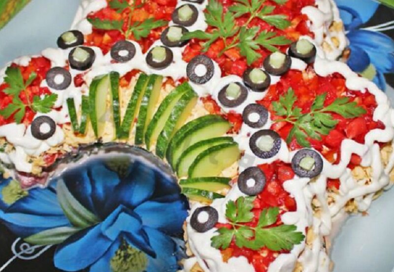 Очень вкусный салат «Русская красавица» для праздничного стола