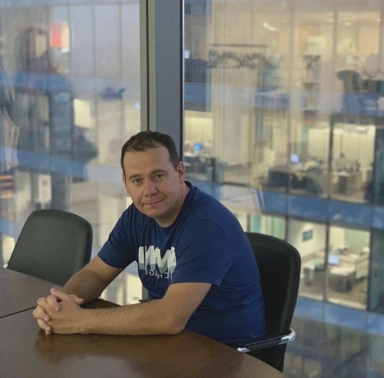 Депутату пришлось объяснить ситуацию с фотографией