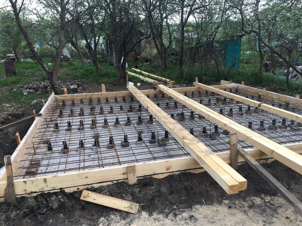 армирование ж/б плиты фундамента дома-бани