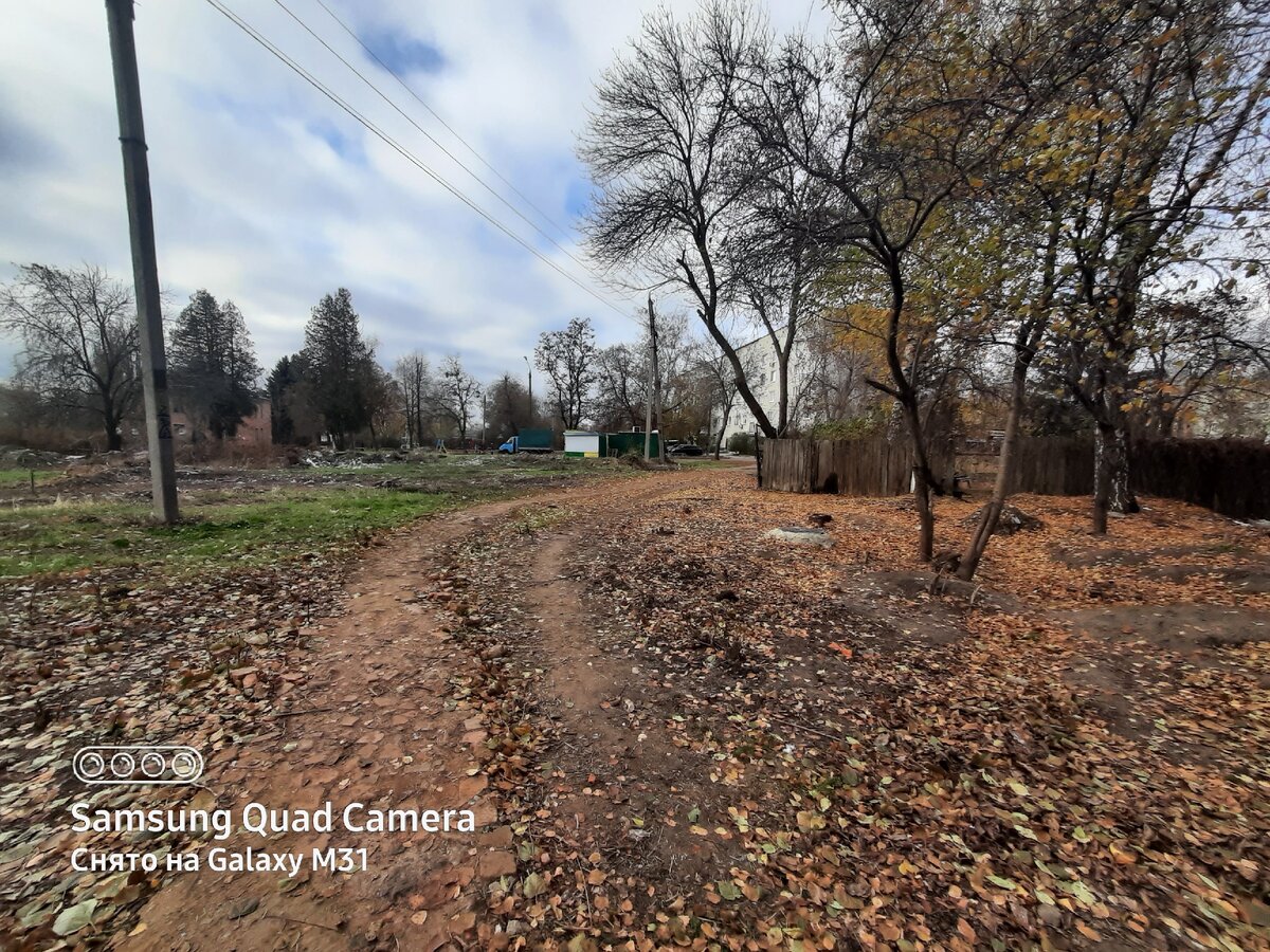 снимала во время ходьбы.